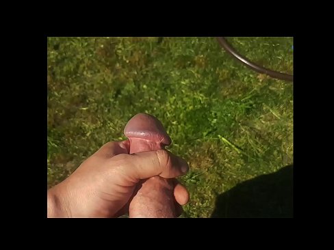 ❤️ Horúca kočka si nechá jebnúť ružovú kundičku a vystrieka sa so squirtom v letnej záhrade ️❌ Šukanie video na nás sk.porno-flix.ru ❤