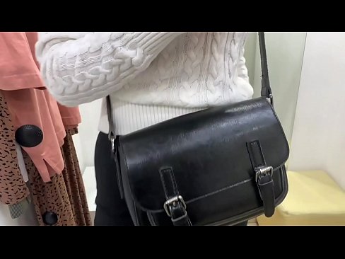 ❤️ Verejná masturbácia mladej sučky FeralBerry s robertkom v skúšobnej miestnosti ️❌ Šukanie video na nás sk.porno-flix.ru ❤