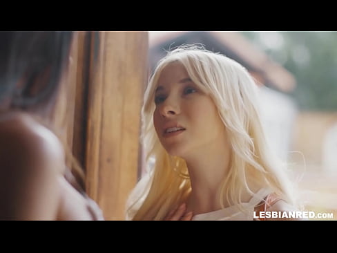 ❤️ Dievča príde domov o niekoľko mesiacov neskôr a skončí pri jedení kundičky svojej nevlastnej mamy ️❌ Šukanie video na nás sk.porno-flix.ru ❤