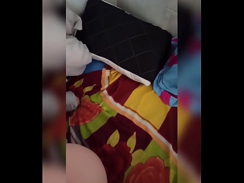 ❤️ Moja spolubývajúca zostáva doma sama, pretože jej manžel odchádza na dovolenku, a ja využijem príležitosť, aby som ju ošukal a naplnil jej zadok mliekom ️❌ Šukanie video na nás sk.porno-flix.ru ❤